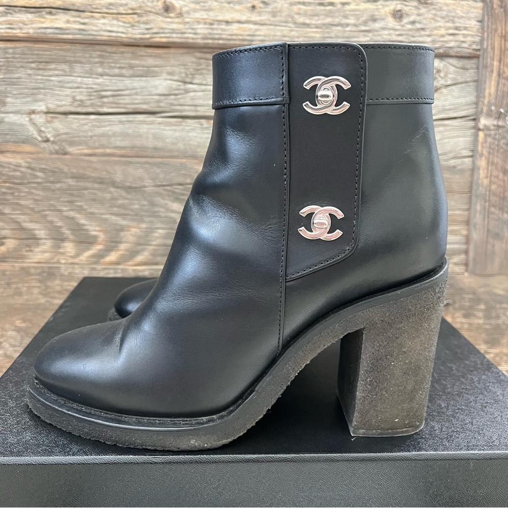 Chanel CC Turnlock Short (Ankle) Boots - Black - Size 38